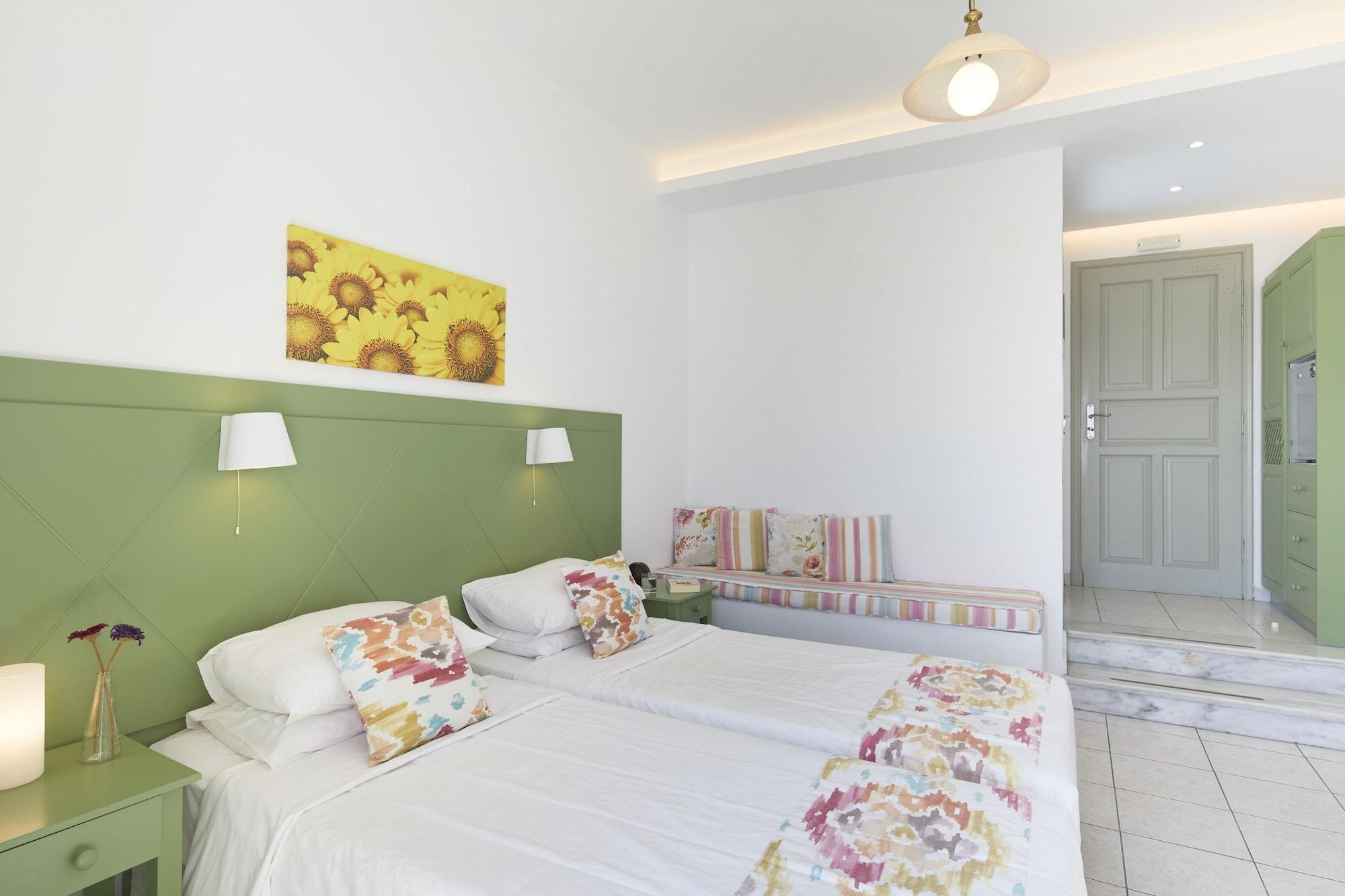 Hotel Nissos Thira 2*