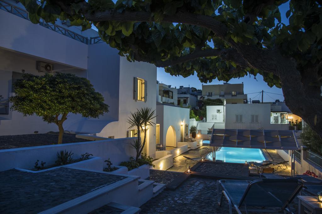 Nissos Thira Hotel