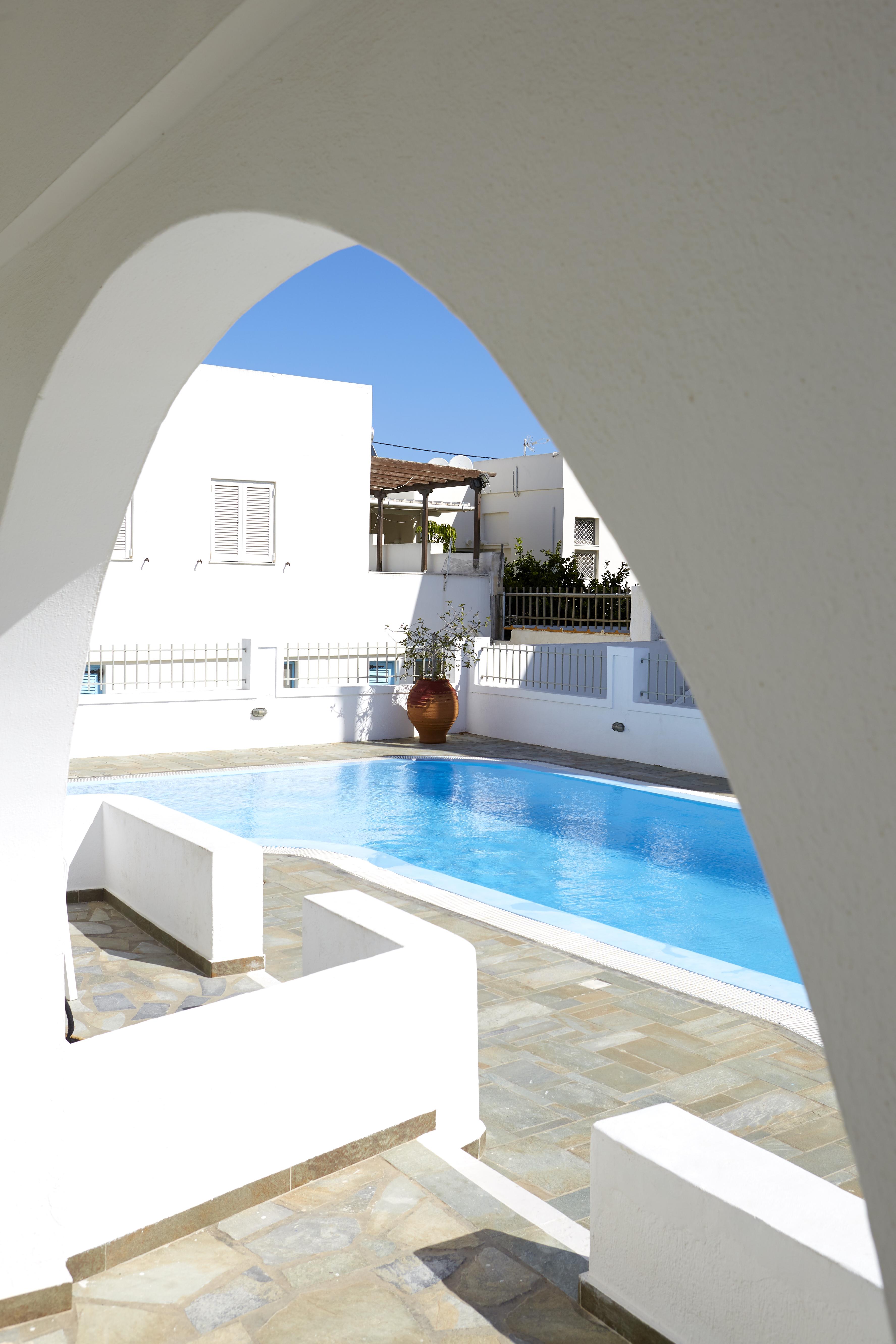 Nissos Thira Hotel 2*