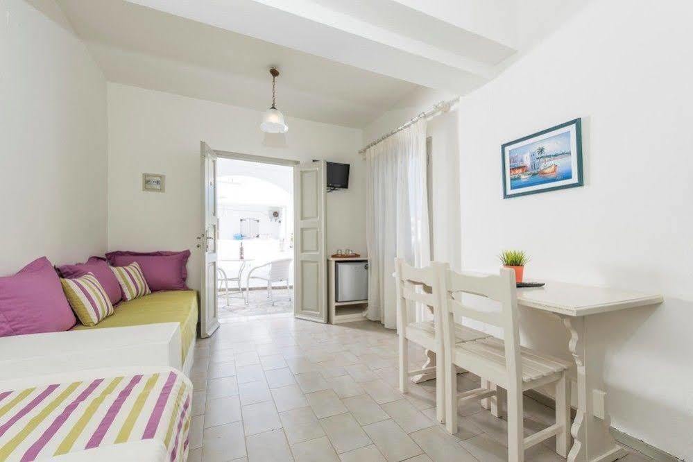 Nissos Thira Hotel 2*